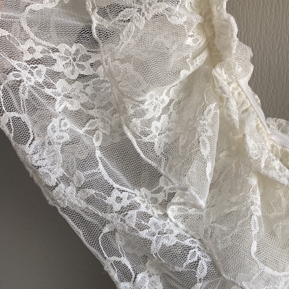 Lace top - Picture 3 of 5